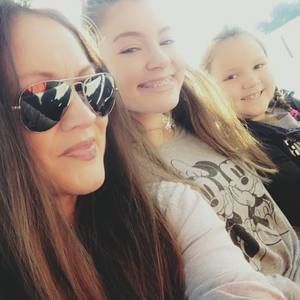 Meet your Posher, Whitney